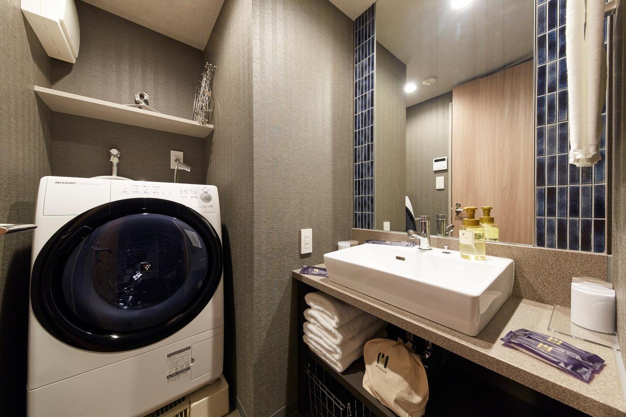 Monday Premium Ginza Shintomicho 4* Tóquio